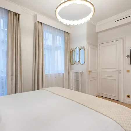 Appartement Cozy Cocoon Sur Champs-elysees Avec Ac *