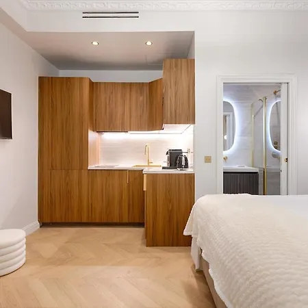 Cozy Cocoon Sur Champs-elysees Avec Ac Appartement